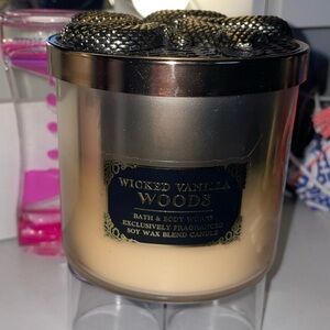 Bath & Body Works Wicked Vanilla Woods Halloween/Fall candle